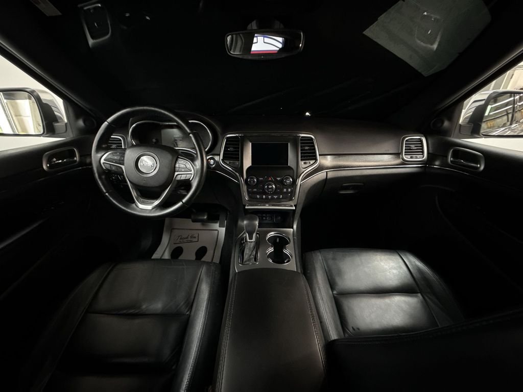 Used 2018 Billet Silver Metallic Jeep Limited image 20