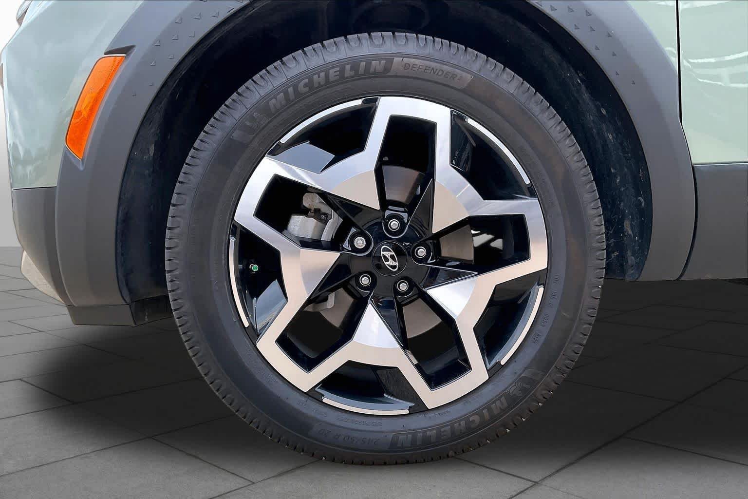 Used 2024 Sage Gray Hyundai Limited image 11