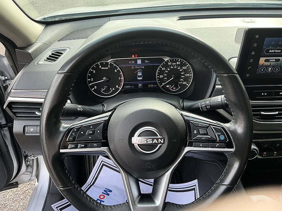 Used 2024 Brilliant Silver Metallic Nissan 2.5 SV image 15