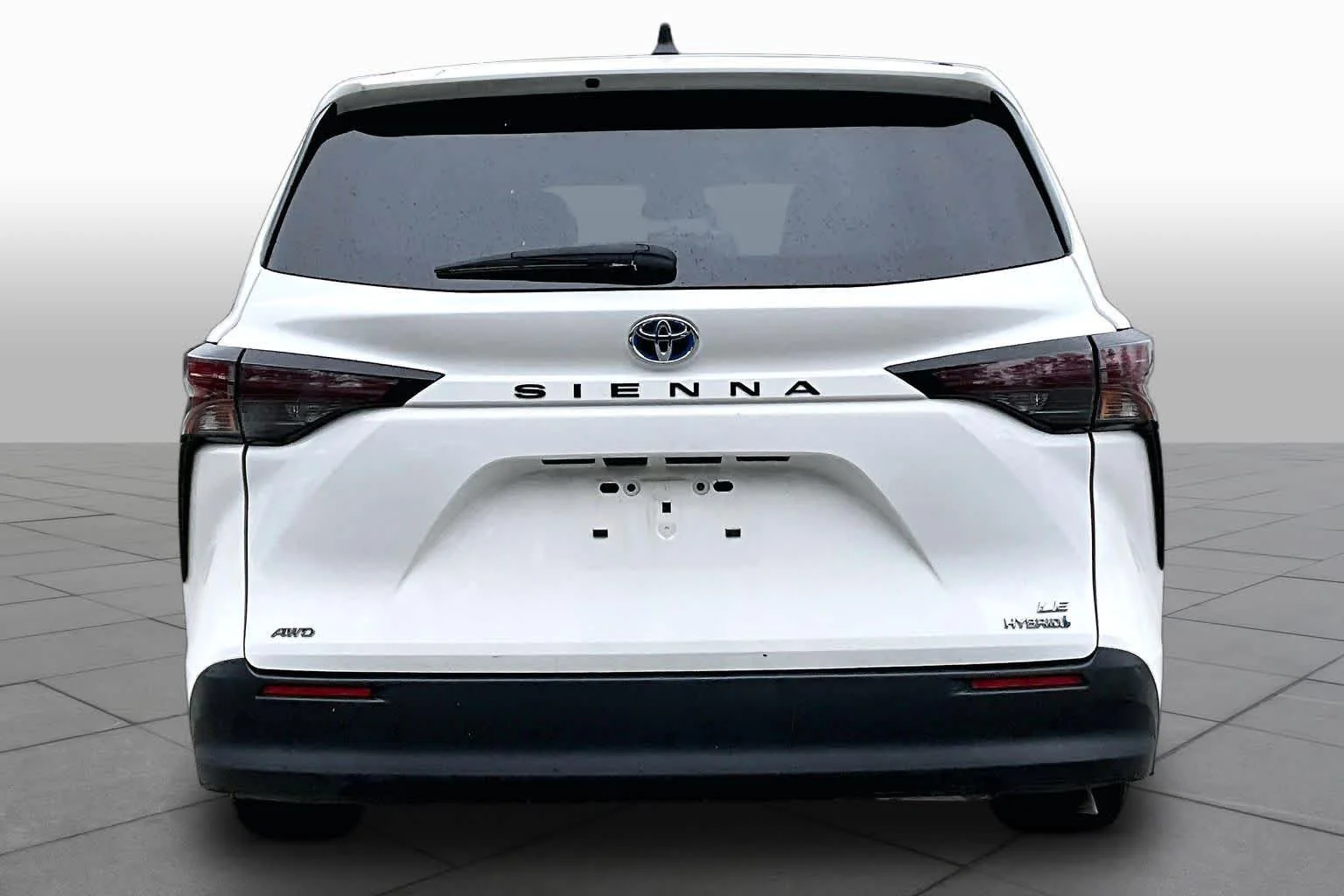 Used 2024 Ice Cap Toyota LE image 5