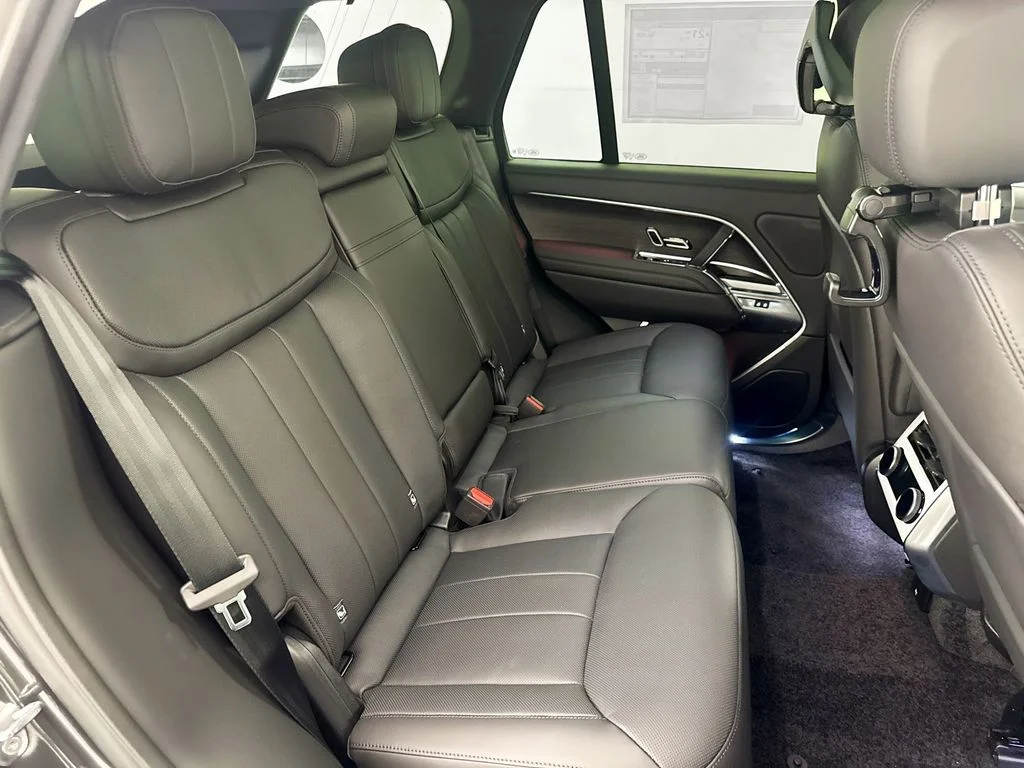 New 2026 Carpathian Grey Land Rover SE image 29