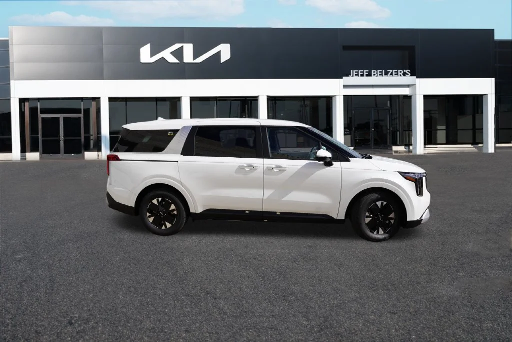 New 2027 Snow White Pearl Kia LXS image 2