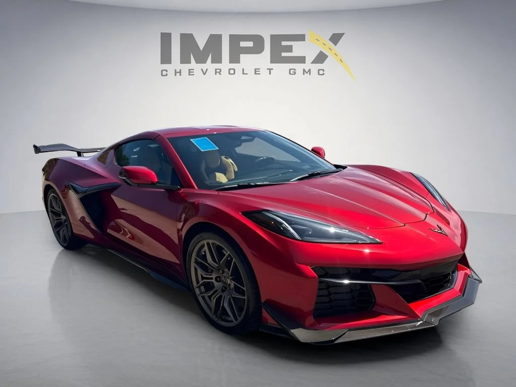 Used 2025 Red Mist Metallic Tintcoat Chevrolet 3LZ image 7