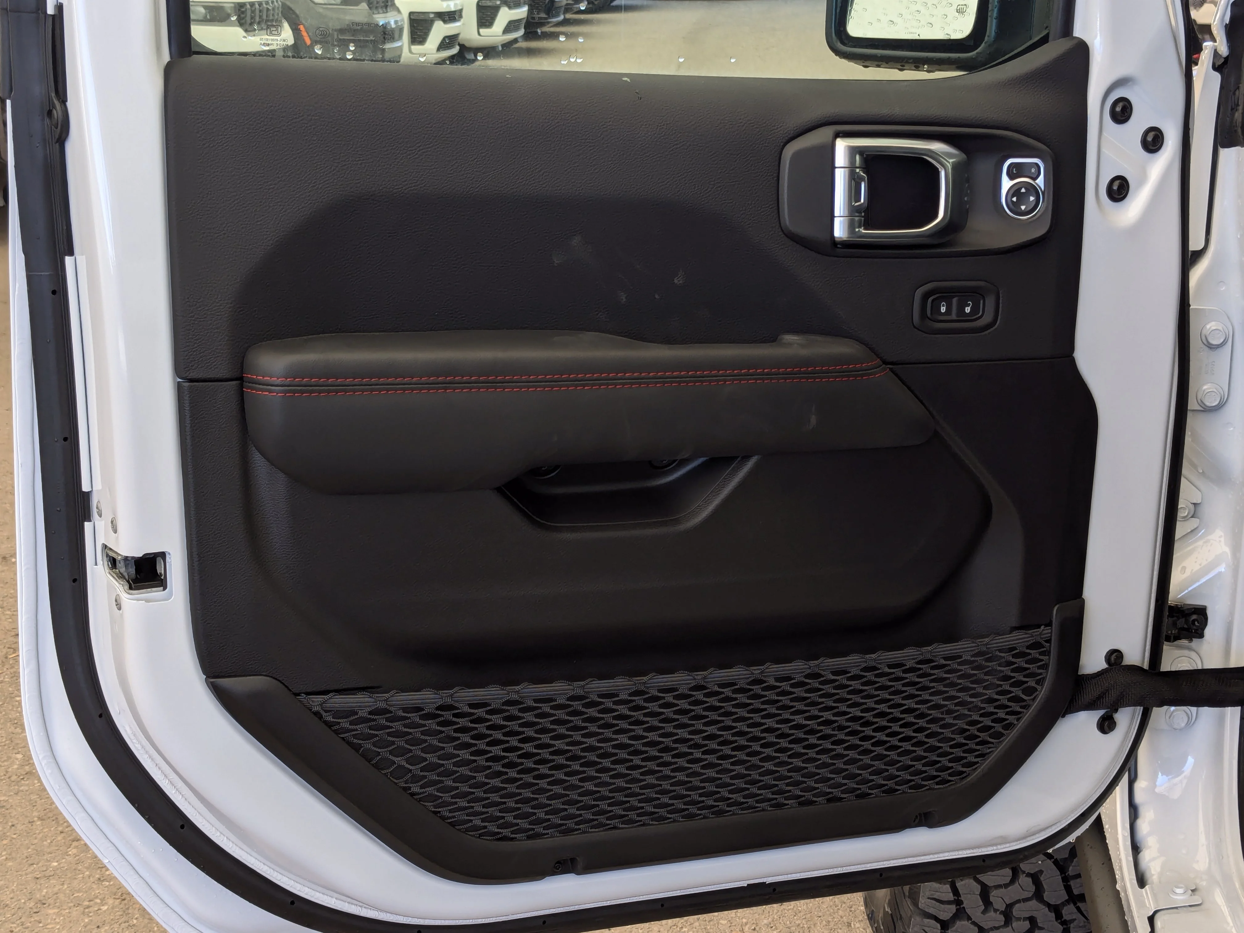New 2026 White Jeep Rubicon - - 3.6L V6 - Nappa Leather - 3-Pc Hardtop - Steel Perf Hood - Safety & Conv Grps & More! image 11