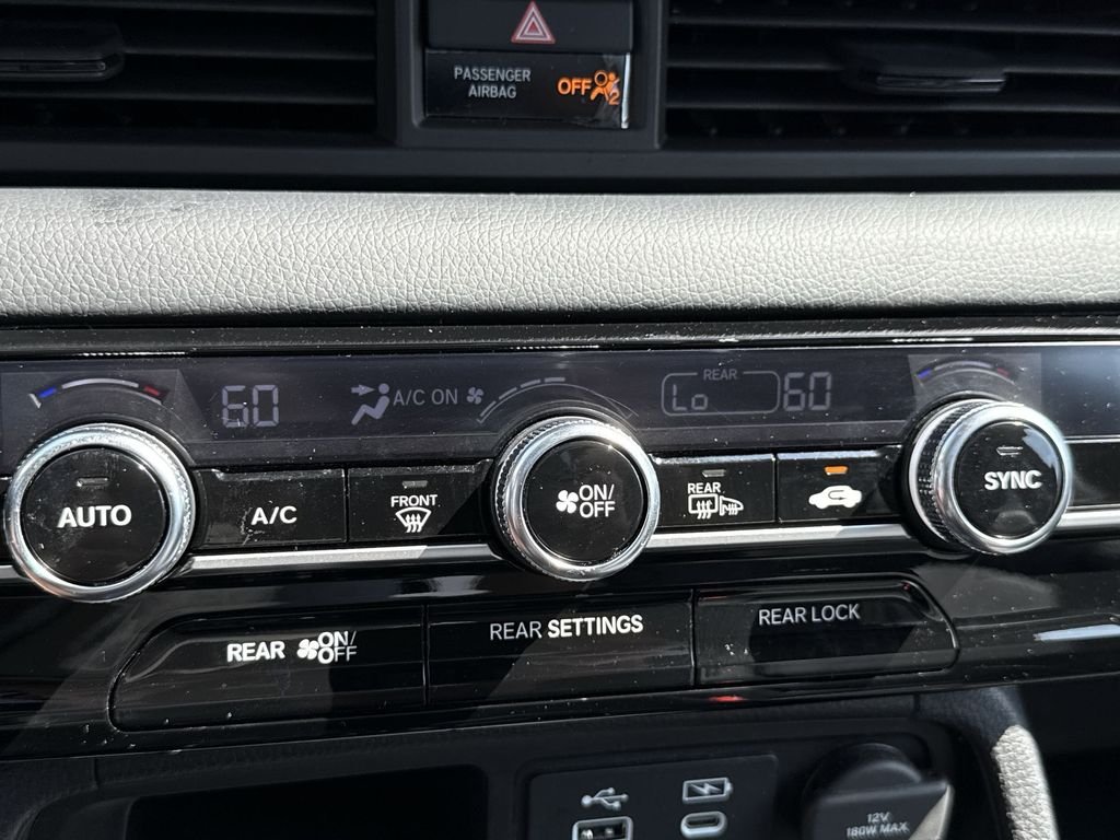Used 2025 Crystal Black Pearl Honda Touring image 18