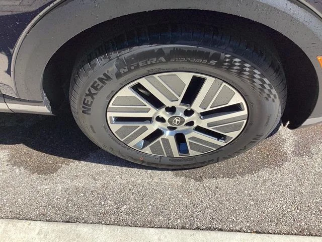 New 2026 Classy Blue Pearl Hyundai SEL Premium 7P image 6