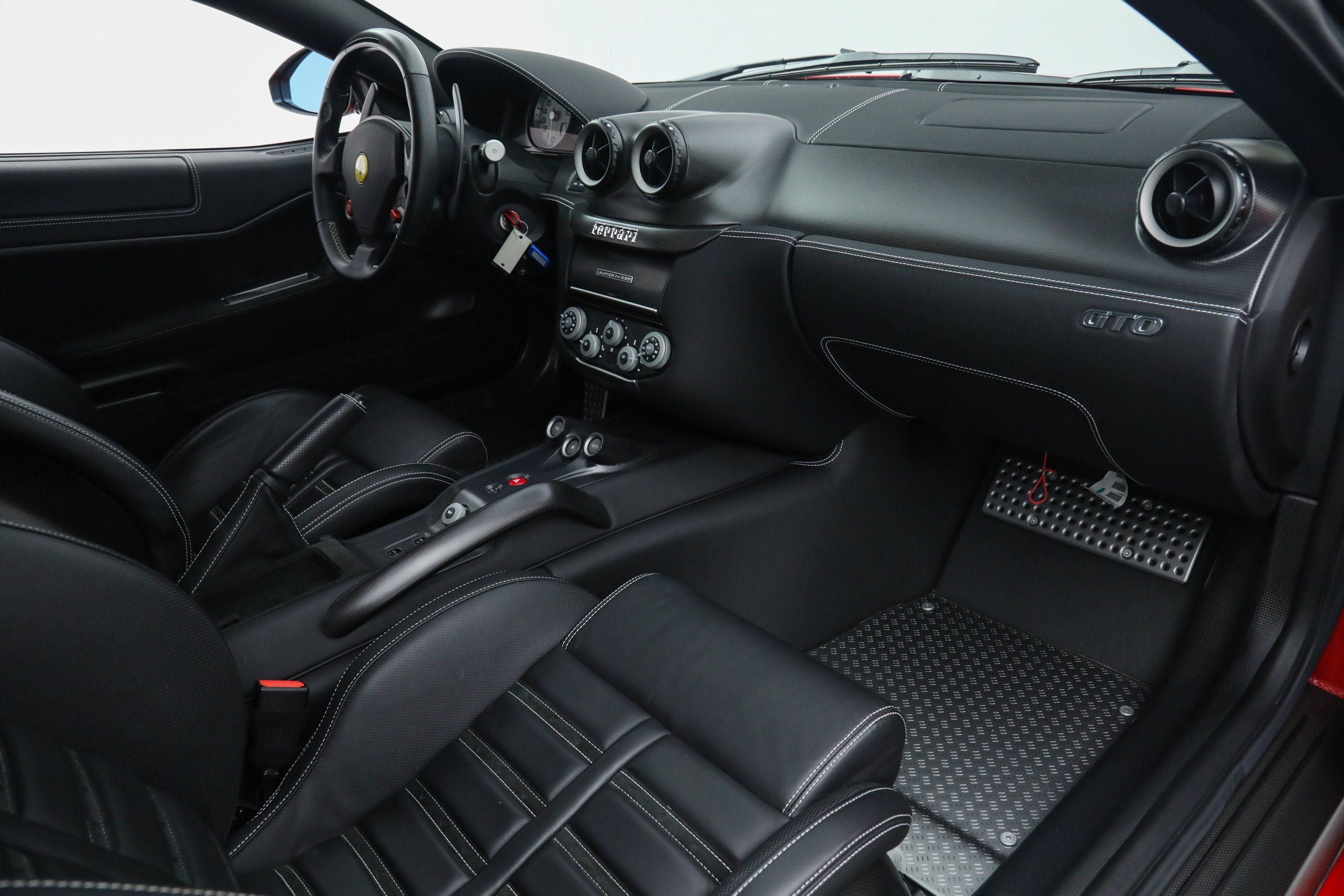 Used 2011 Rosso Corsa Ferrari  image 20