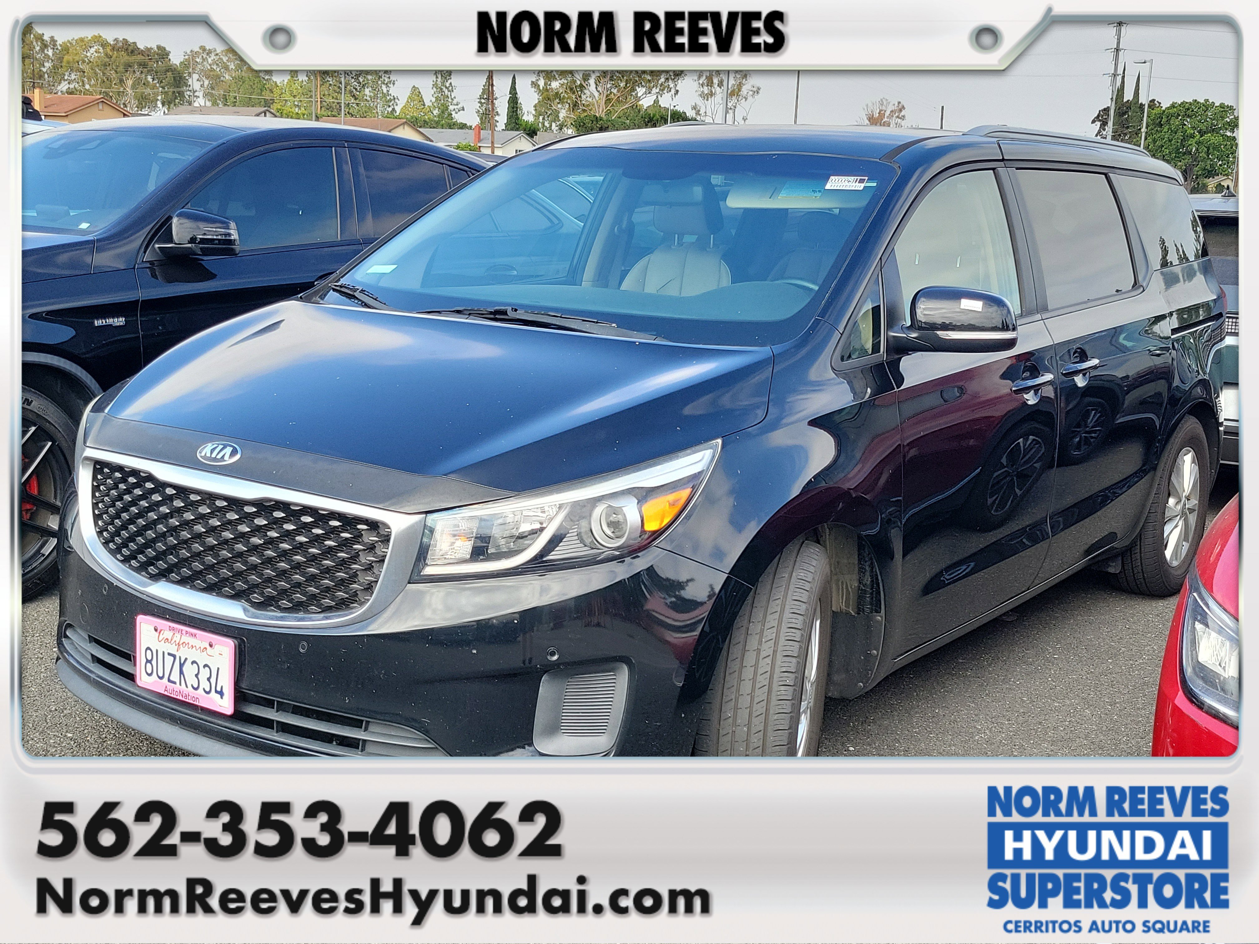 2016 Kia Sedona LX's photo