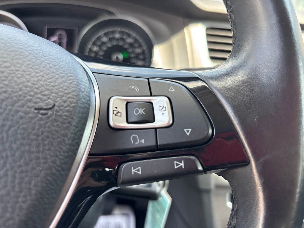 Used 2017 Silver Volkswagen S image 21