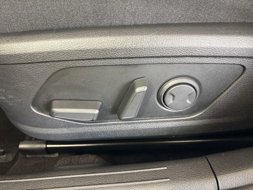Used 2023 Carbon Blue Hyundai SEL image 7