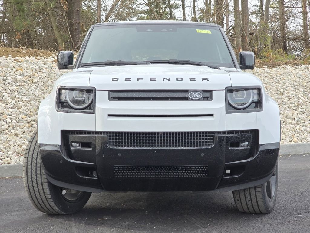 New 2026 Fuji White Land Rover X-Dynamic se image 27