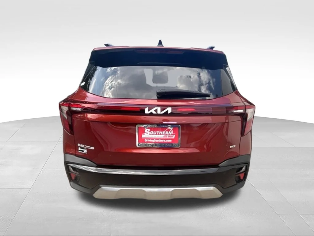 Used 2025 Orange Kia S image 4