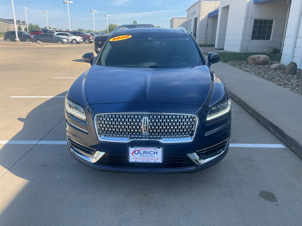 Used 2020 Rhapsody Blue Lincoln Reserve image 3