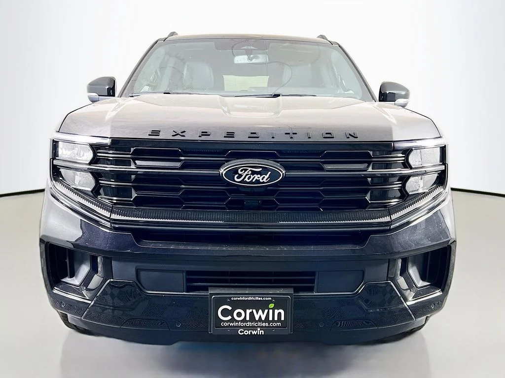 New 2026 Agate Black Metallic Ford Platinum image 4
