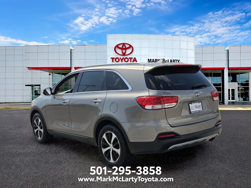 Used 2016 Silver Kia EX image 3