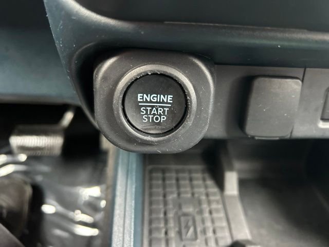 Used 2025 White Ford Lariat image 21