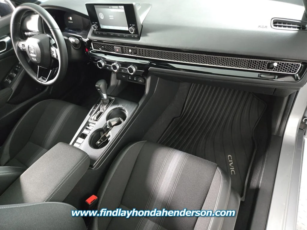 Certified Used 2025 Solar Silver Metallic Honda Sport image 21