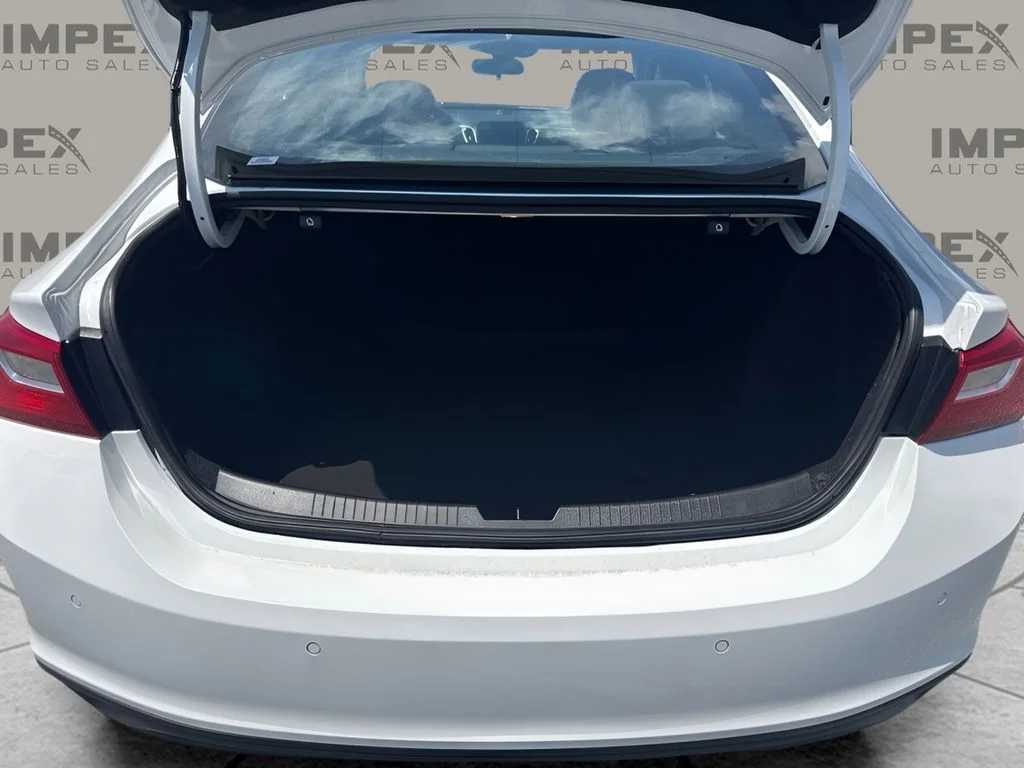 Used 2024 White Chevrolet LT image 17