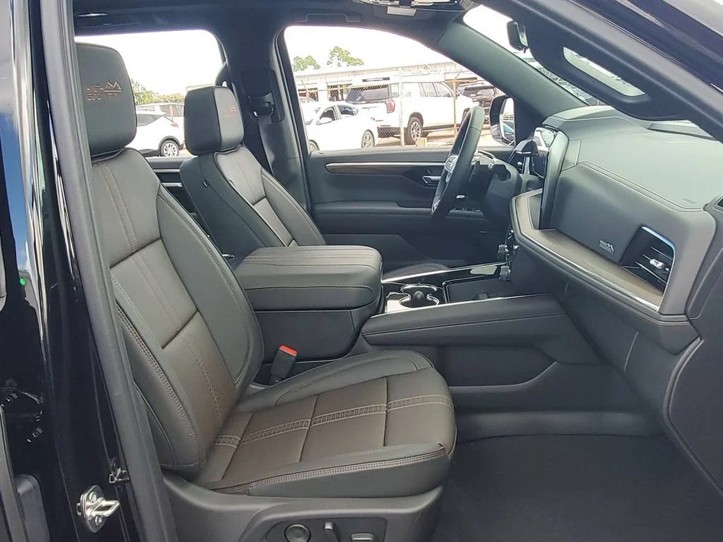 New 2026 Black Chevrolet High Country image 35