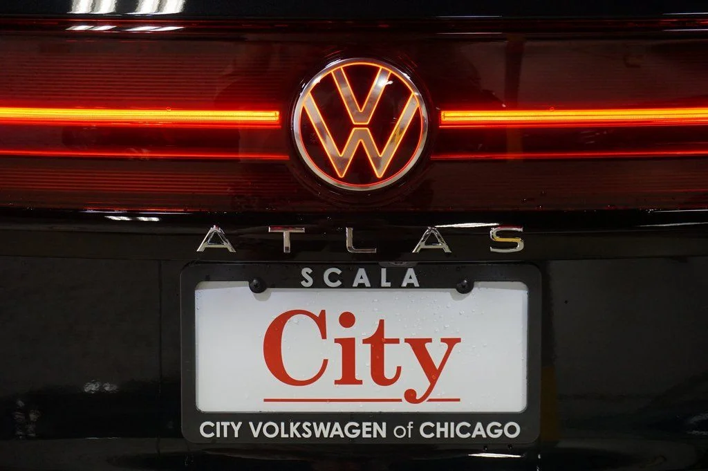New 2026 Deep Black Volkswagen 2.0T Peak Edition image 38