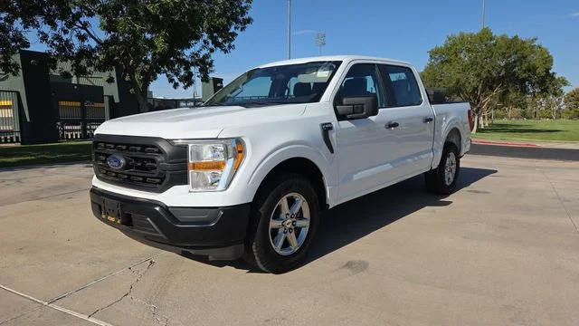 Used 2022 White Ford XL image 4
