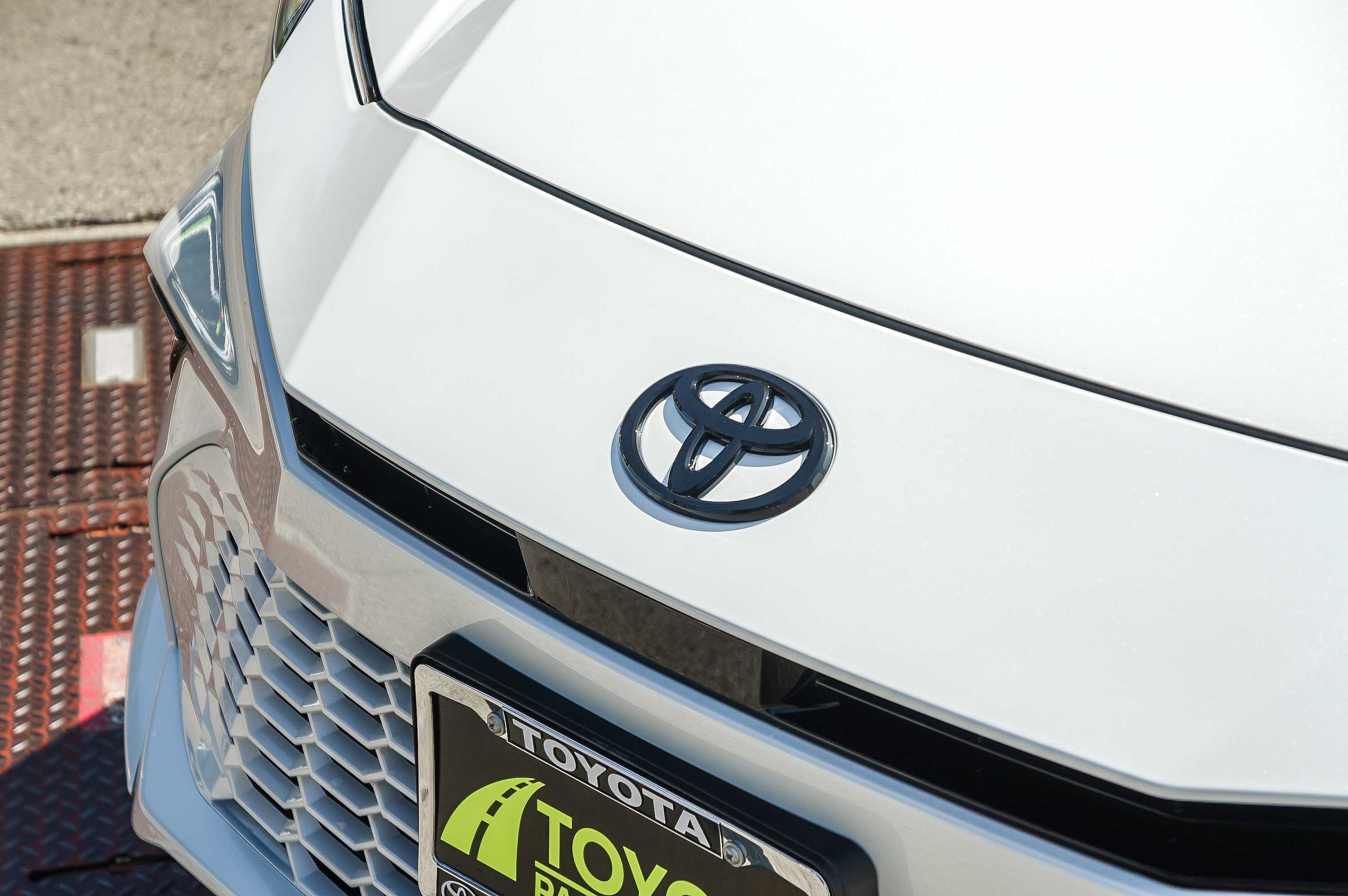 New 2026 Wind Chill Pearl Toyota XSE image 9