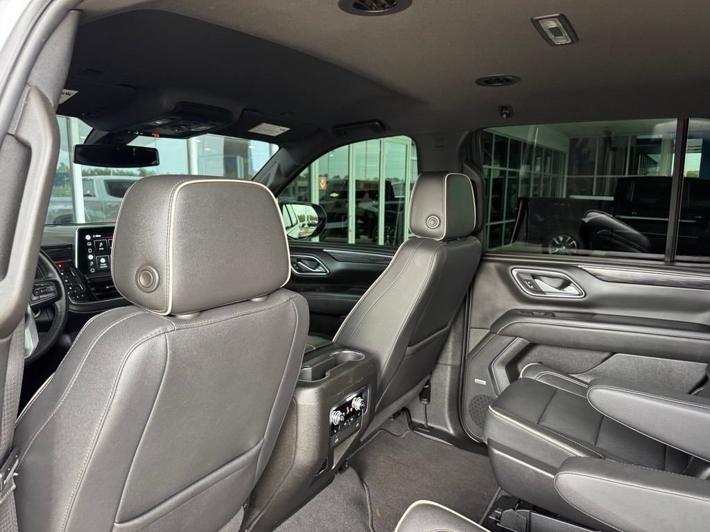 Used 2022 Satin Steel Metallic GMC SLT image 25