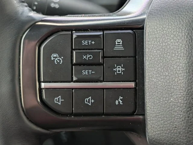 Used 2025 Silver Ford Platinum image 28