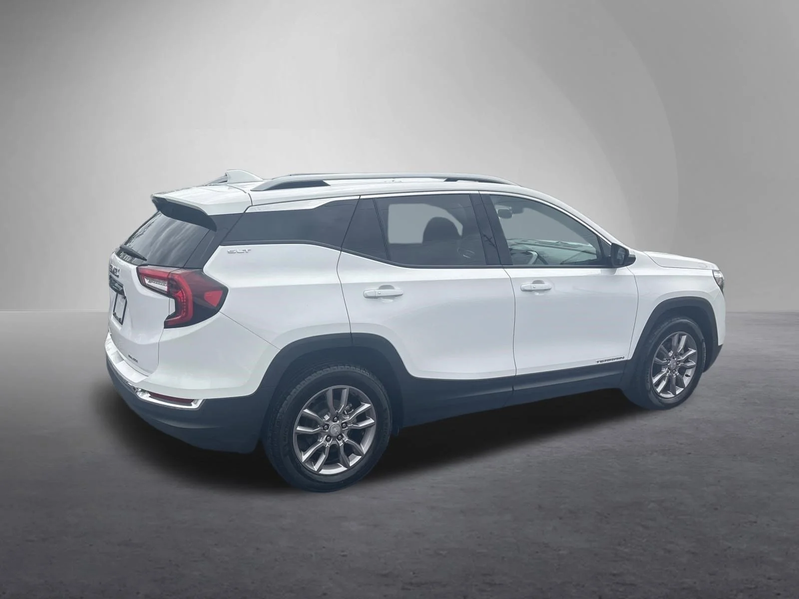 Used 2024 Summit White GMC SLT image 3