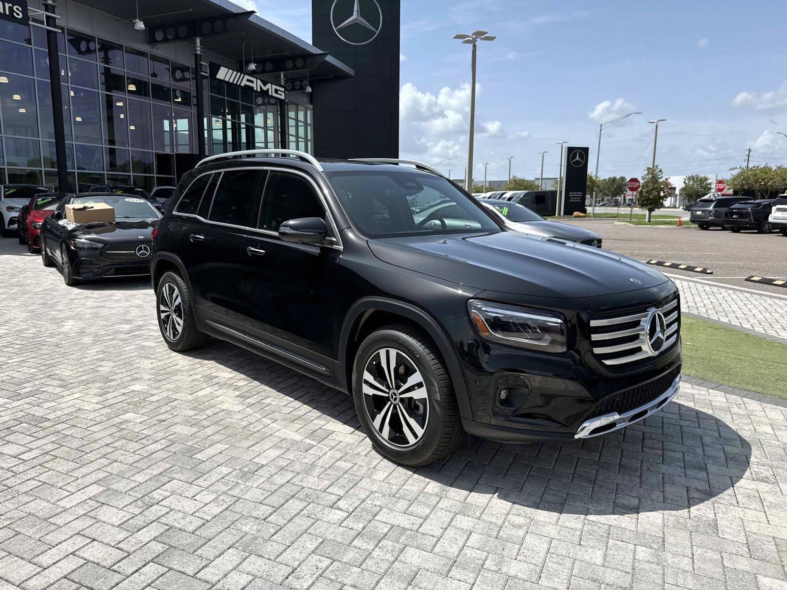 New 2026 Black Mercedes-Benz 250 SUV image 7
