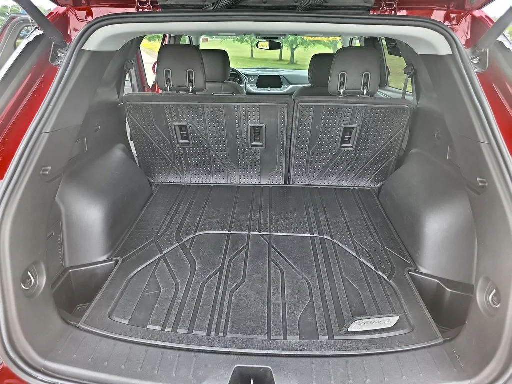 Used 2020 Red Chevrolet LT image 27