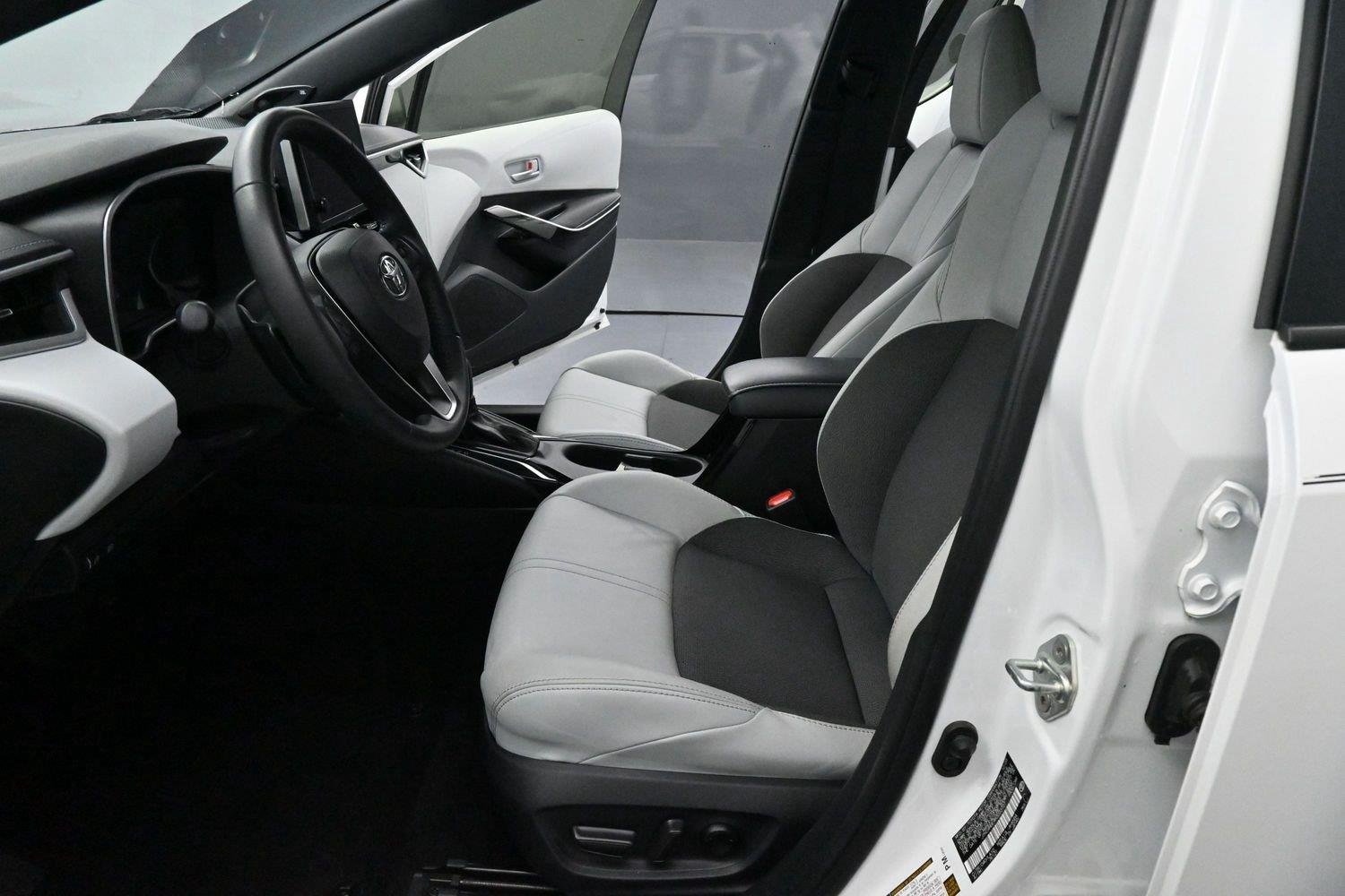 Used 2024 Ice Cap Toyota XSE image 12