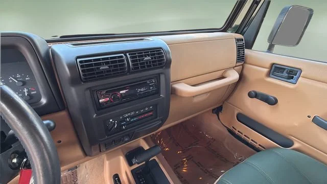 Used 1998 Green Jeep Sahara image 24