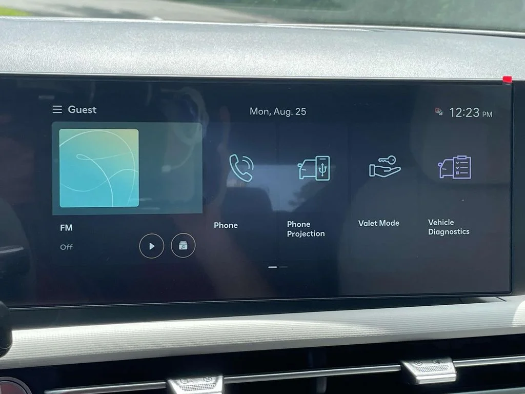 New 2026 White Hyundai SEL image 25