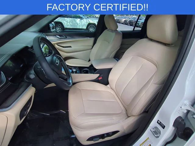 Used 2025 White Jeep Limited image 16
