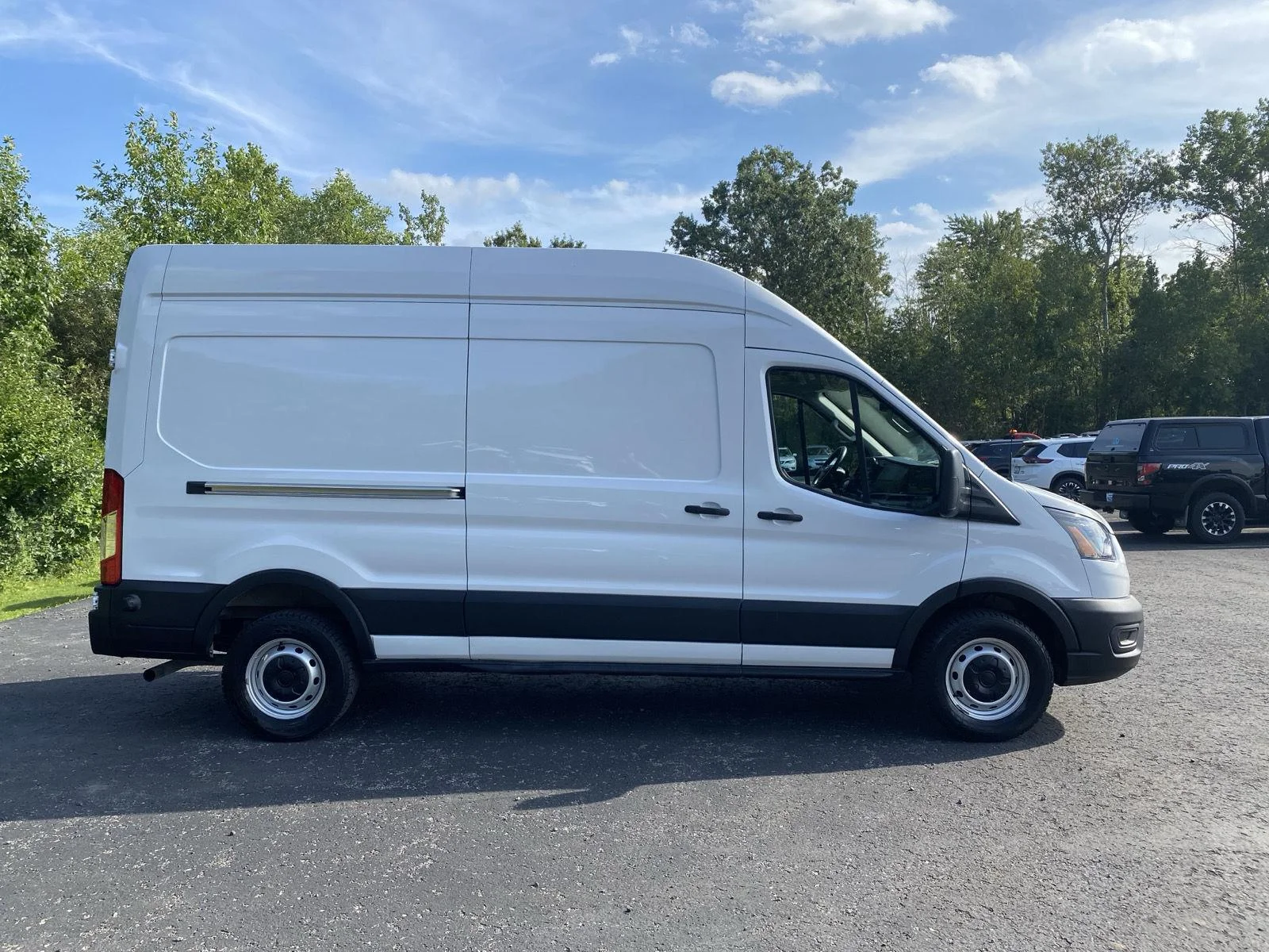 Used 2025 Oxford White Ford 250 image 9