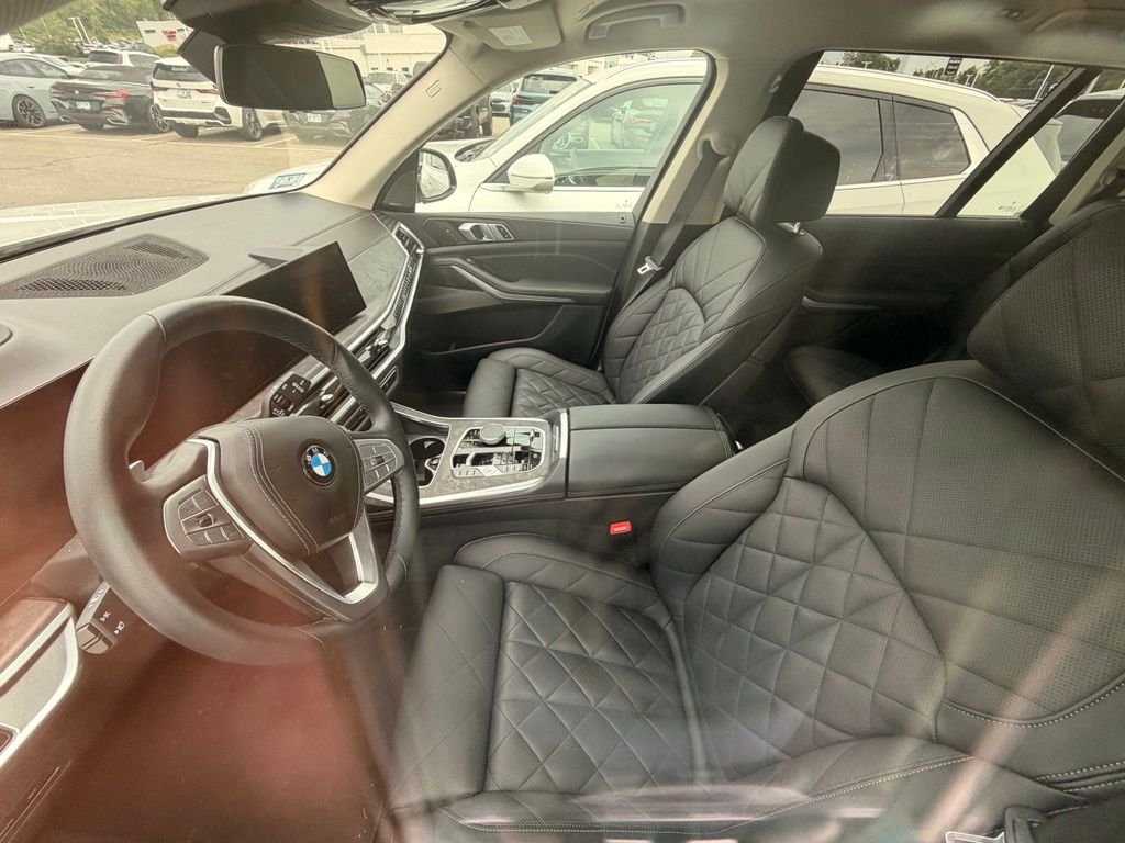 Certified Used 2024 Alpine White BMW xDrive40i image 5
