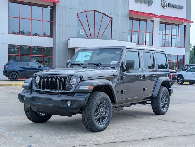 2026 Jeep Wrangler Sport's photo