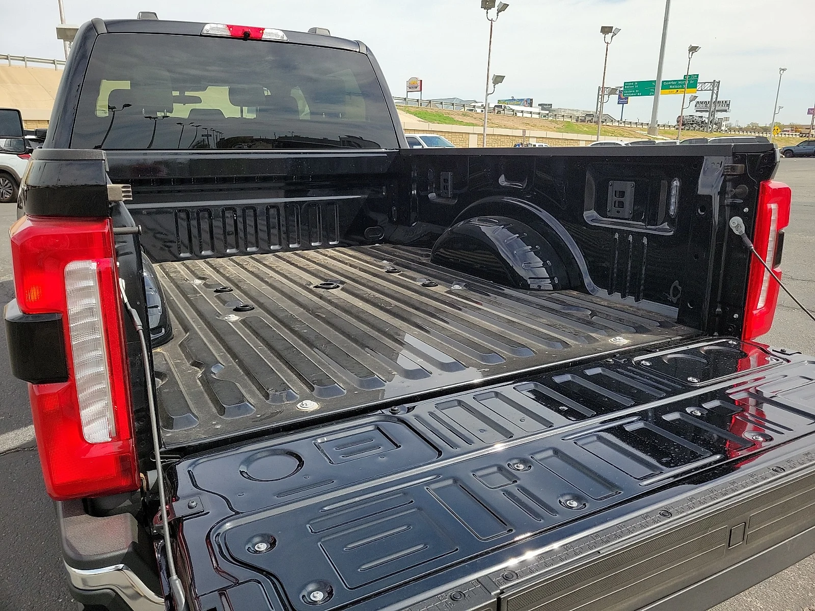 New 2026 Agate Black Metallic Ford F-250&reg; XLT image 8