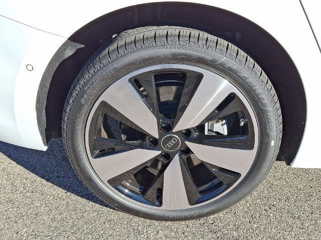 Used 2025 White Audi  image 5