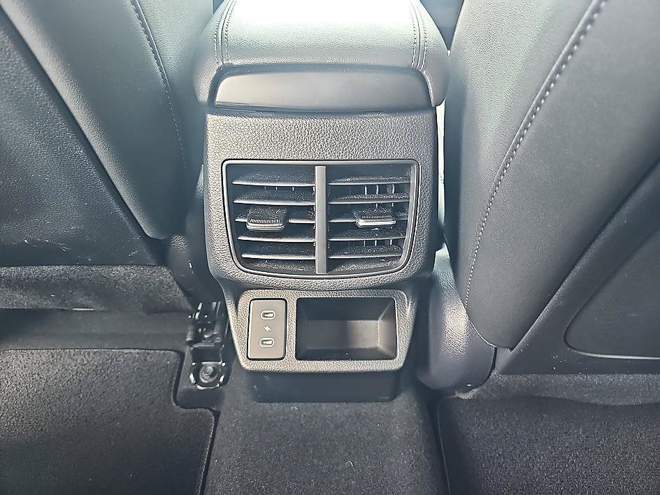 Used 2024 Pluton Blue/Black Roof Kia SX AWD image 31