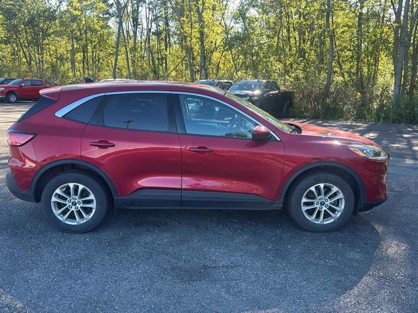 Used 2020 Rapid Red Metallic Tinted Clearcoat Ford SE image 10