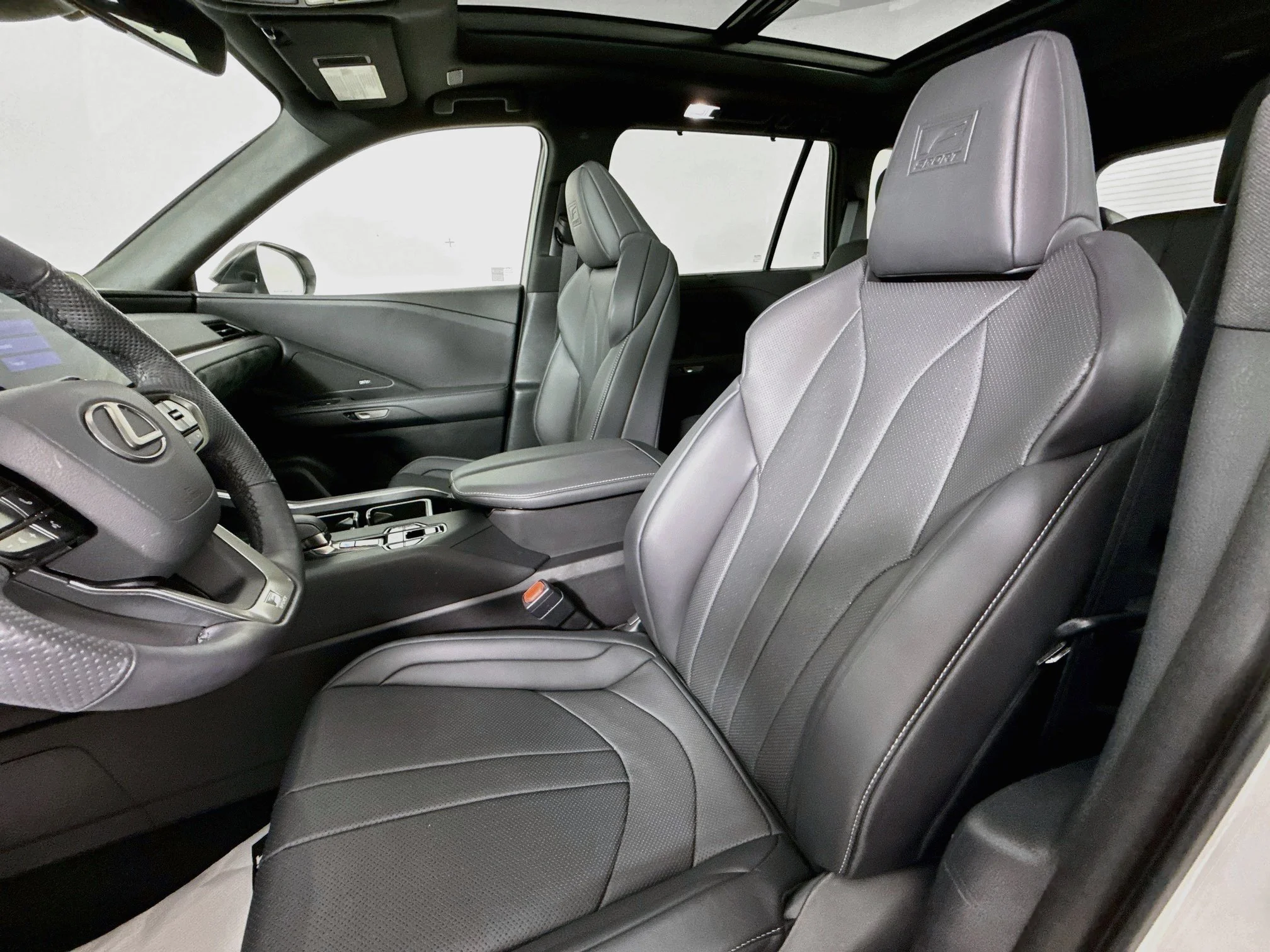 Certified Used 2025 Pearl Lexus 350 F SPORT Handling image 11