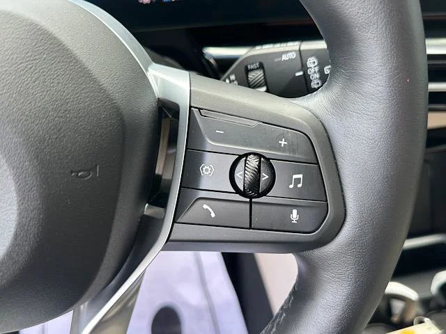 Certified Used 2025 Phytonic Blue Metallic BMW xDrive28i image 25
