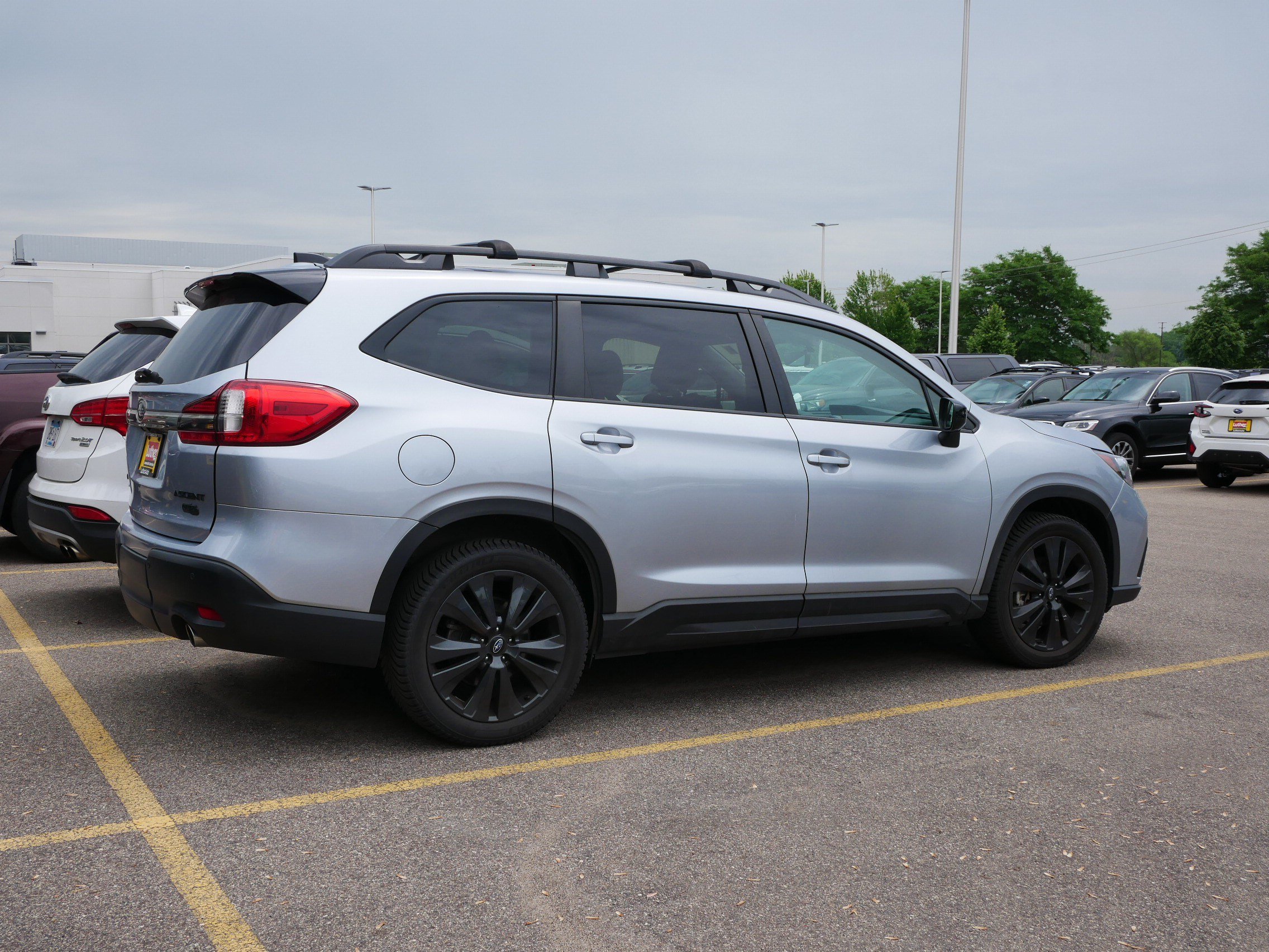 Used 2022 Ice Silver Metallic Subaru Onyx Edition image 5