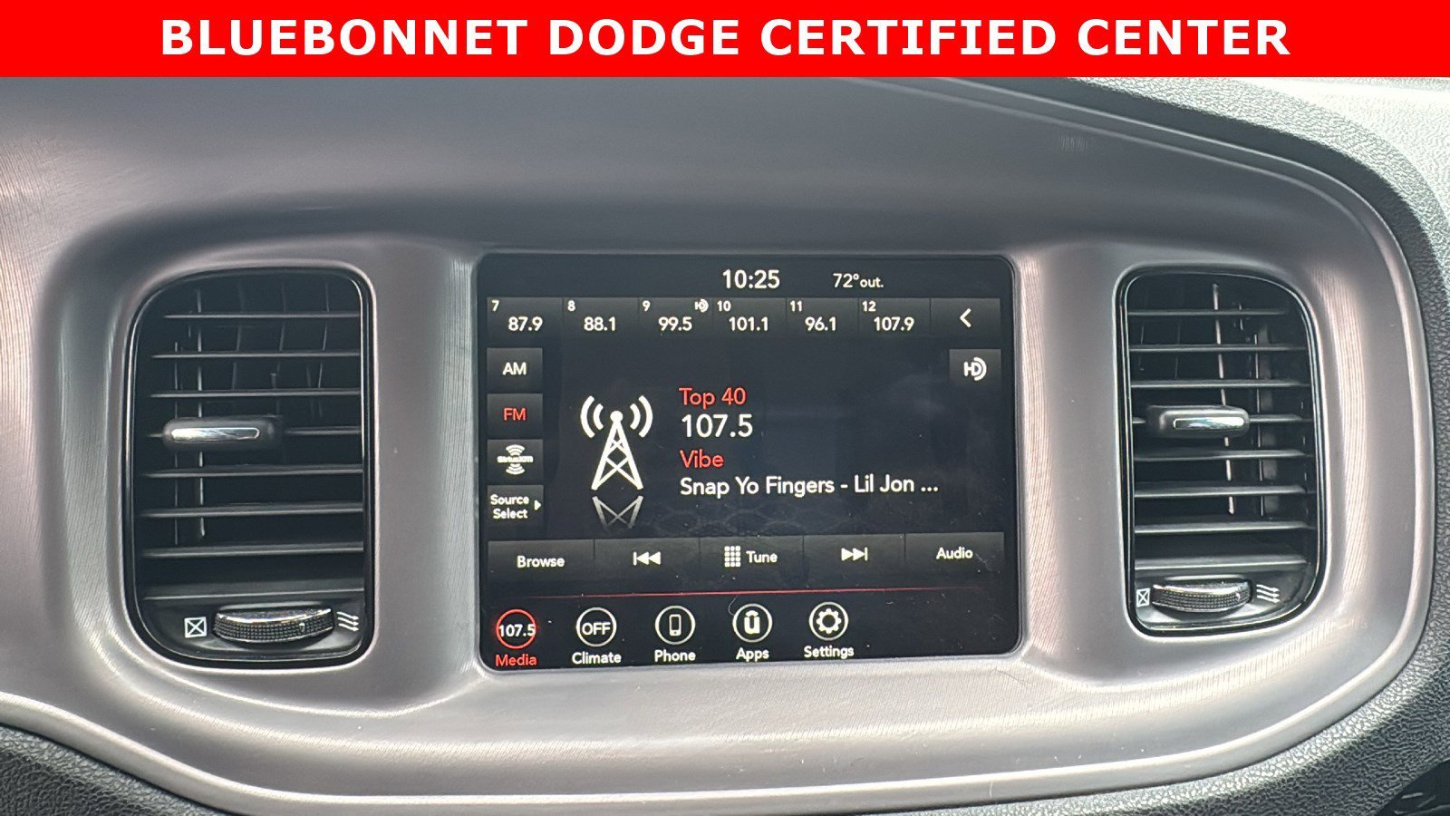 Used 2023 Torred Clearcoat Dodge SXT image 17