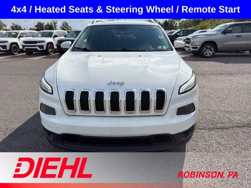 Used 2017 White Jeep Latitude image 3