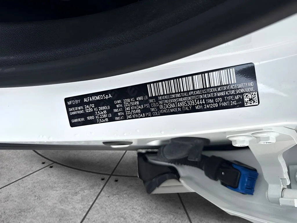 Used 2025 White Alfa Romeo Base image 22
