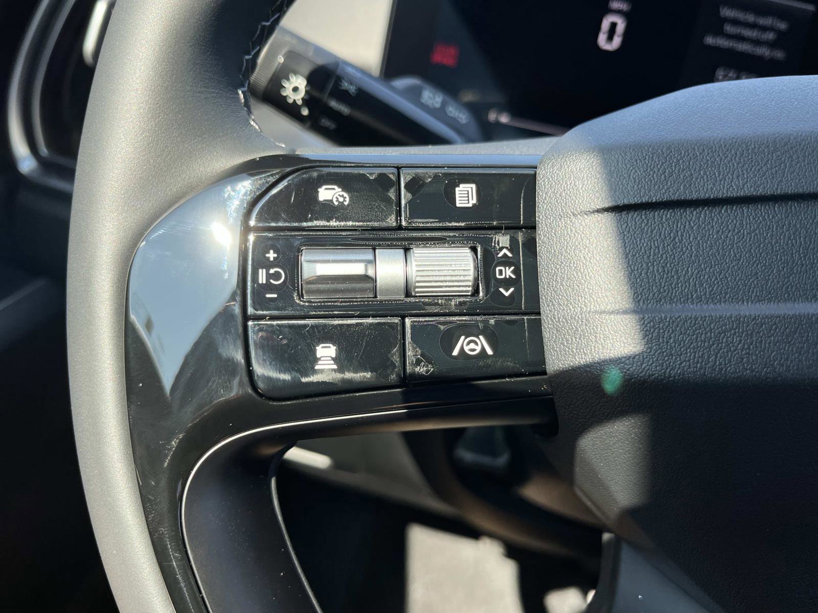 New 2026 Glacial White Pearl Kia S image 28