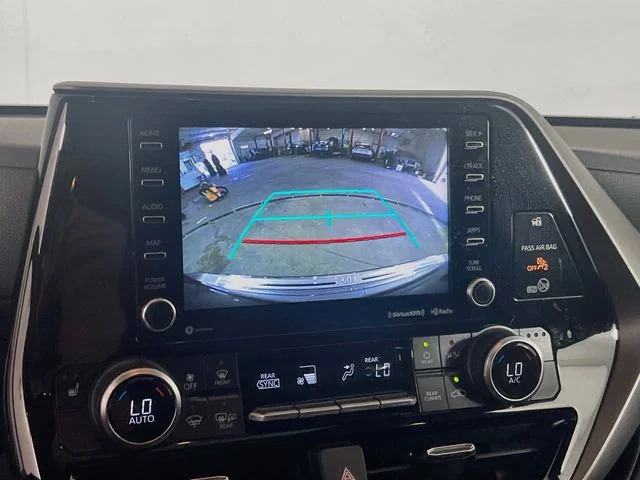 Used 2021 Magnetic Gray Metallic Toyota XLE image 14